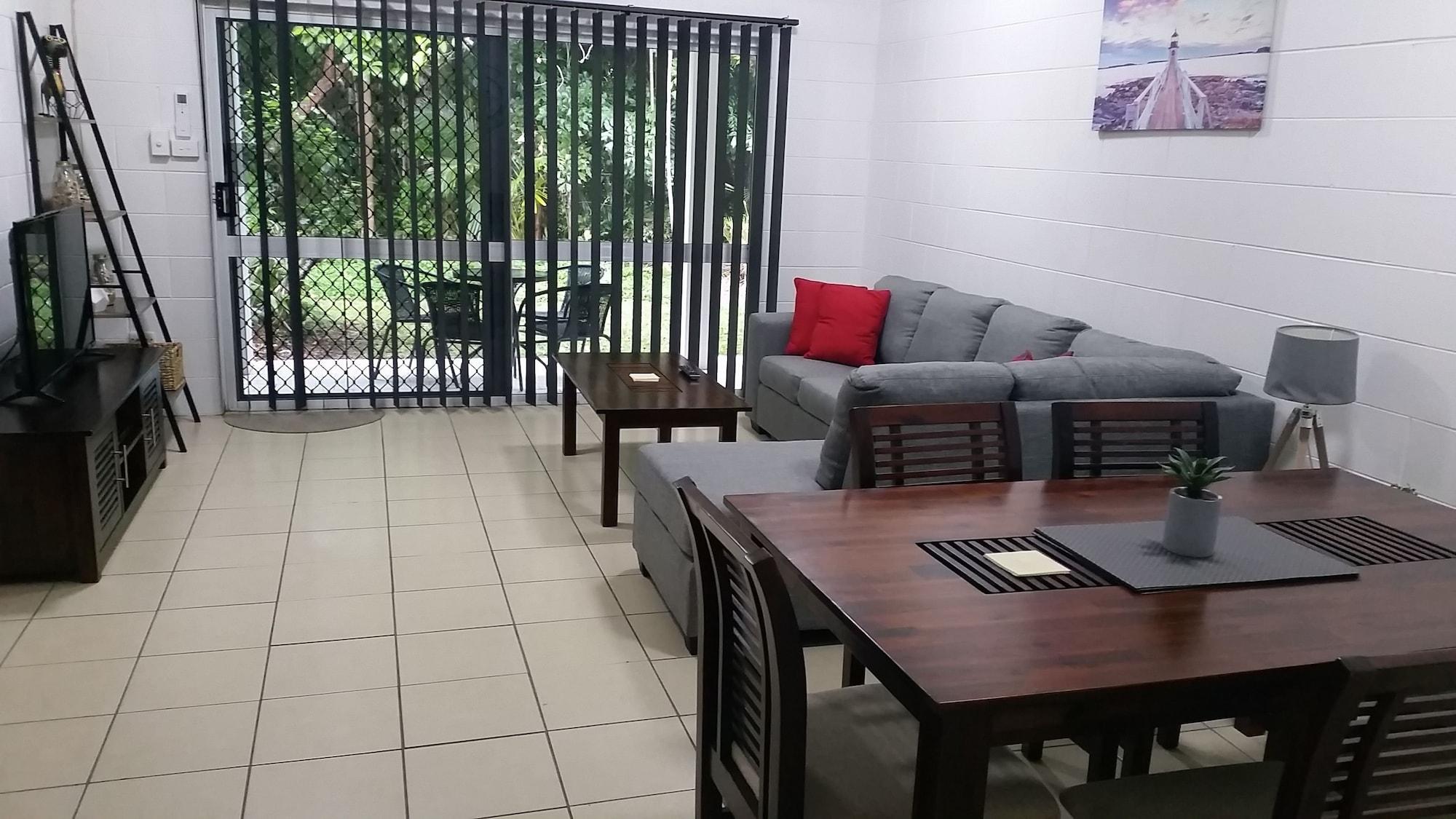 Titree Village Holiday Apartments Port Douglas Dış mekan fotoğraf