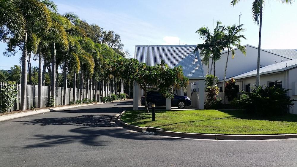 Titree Village Holiday Apartments Port Douglas Dış mekan fotoğraf