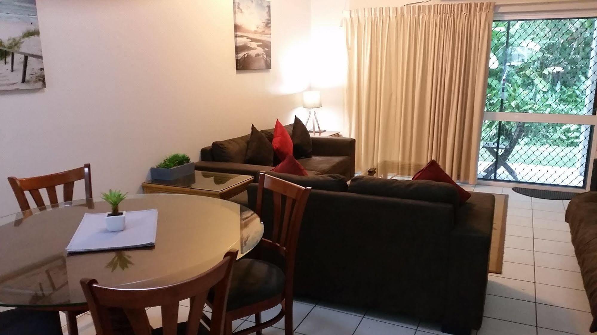 Titree Village Holiday Apartments Port Douglas Dış mekan fotoğraf