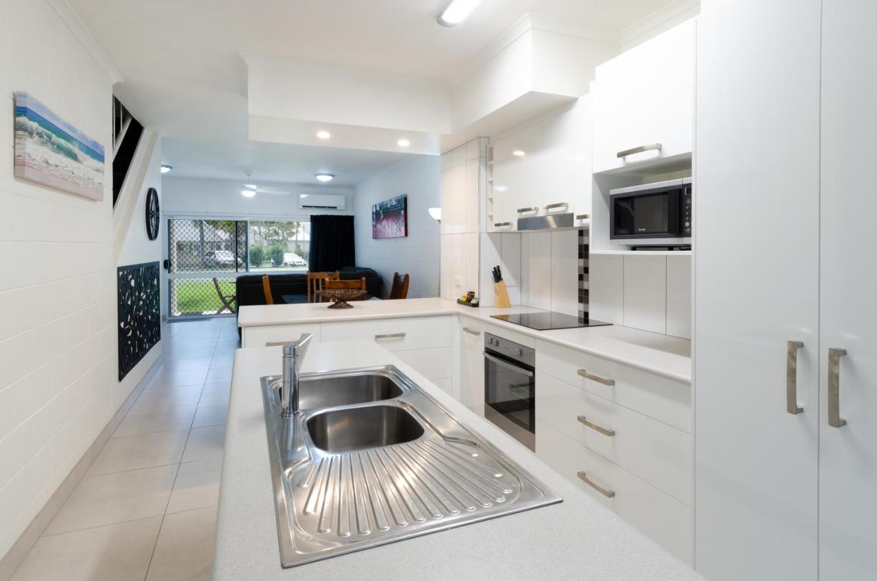 Titree Village Holiday Apartments Port Douglas Dış mekan fotoğraf